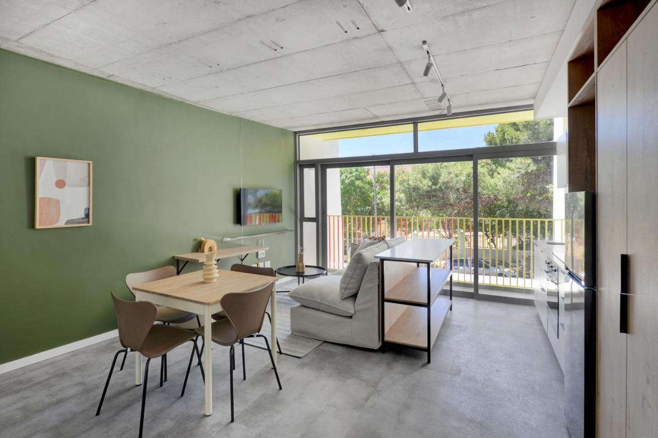 Sixonn By Fluent - Serviced Apartments Cape Town Room photo