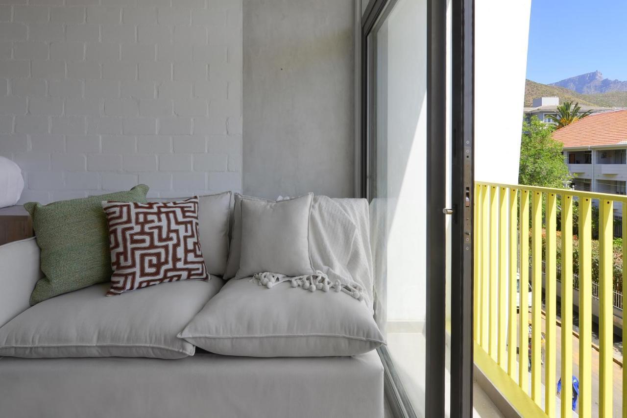 Sixonn By Fluent - Serviced Apartments Cape Town Room photo