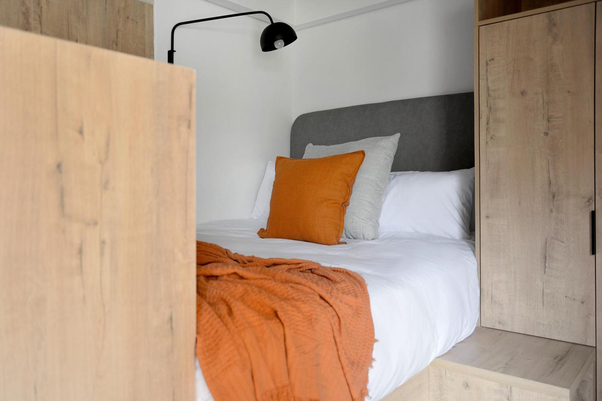 Sixonn By Fluent - Serviced Apartments Cape Town Room photo