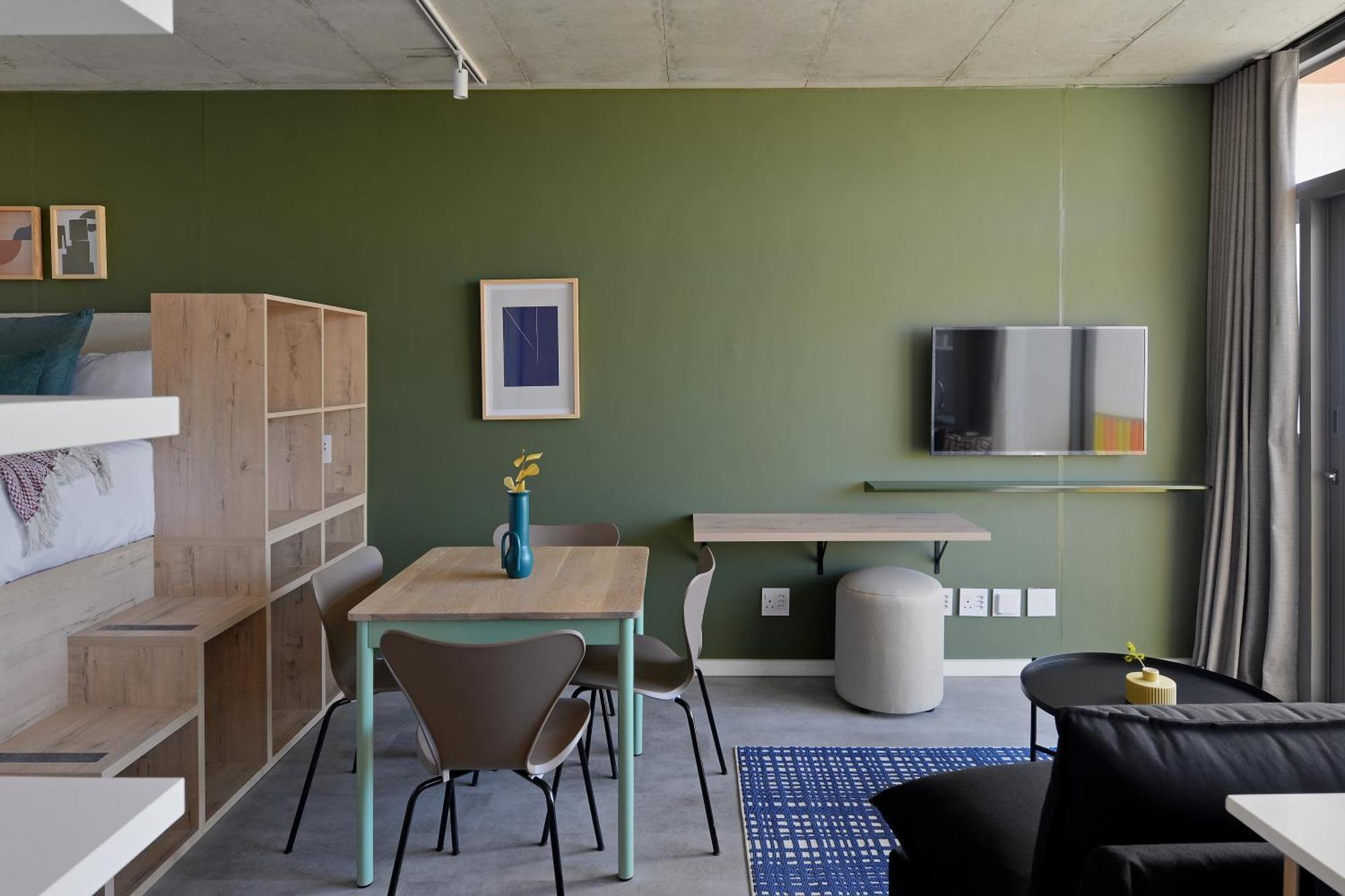 Sixonn By Fluent - Serviced Apartments Cape Town Room photo