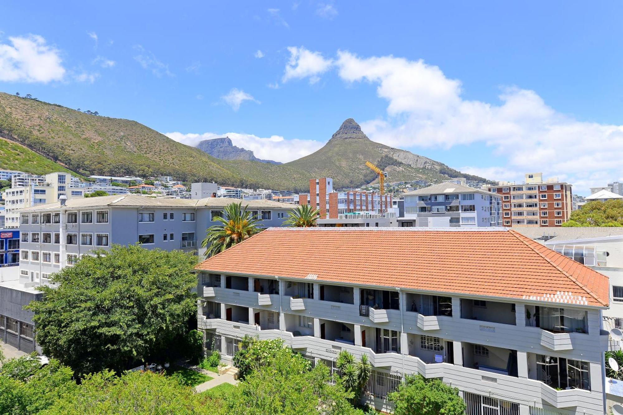 Sixonn By Fluent - Serviced Apartments Cape Town Room photo