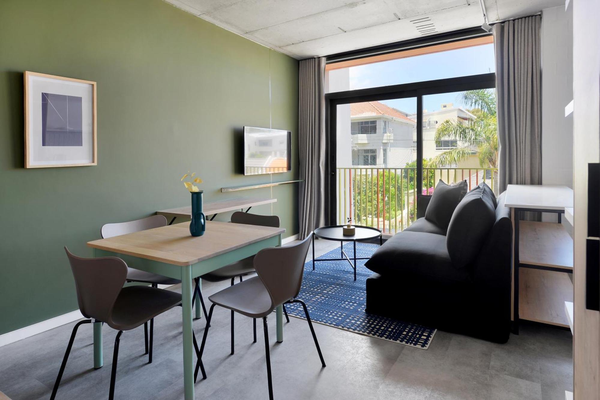 Sixonn By Fluent - Serviced Apartments Cape Town Room photo