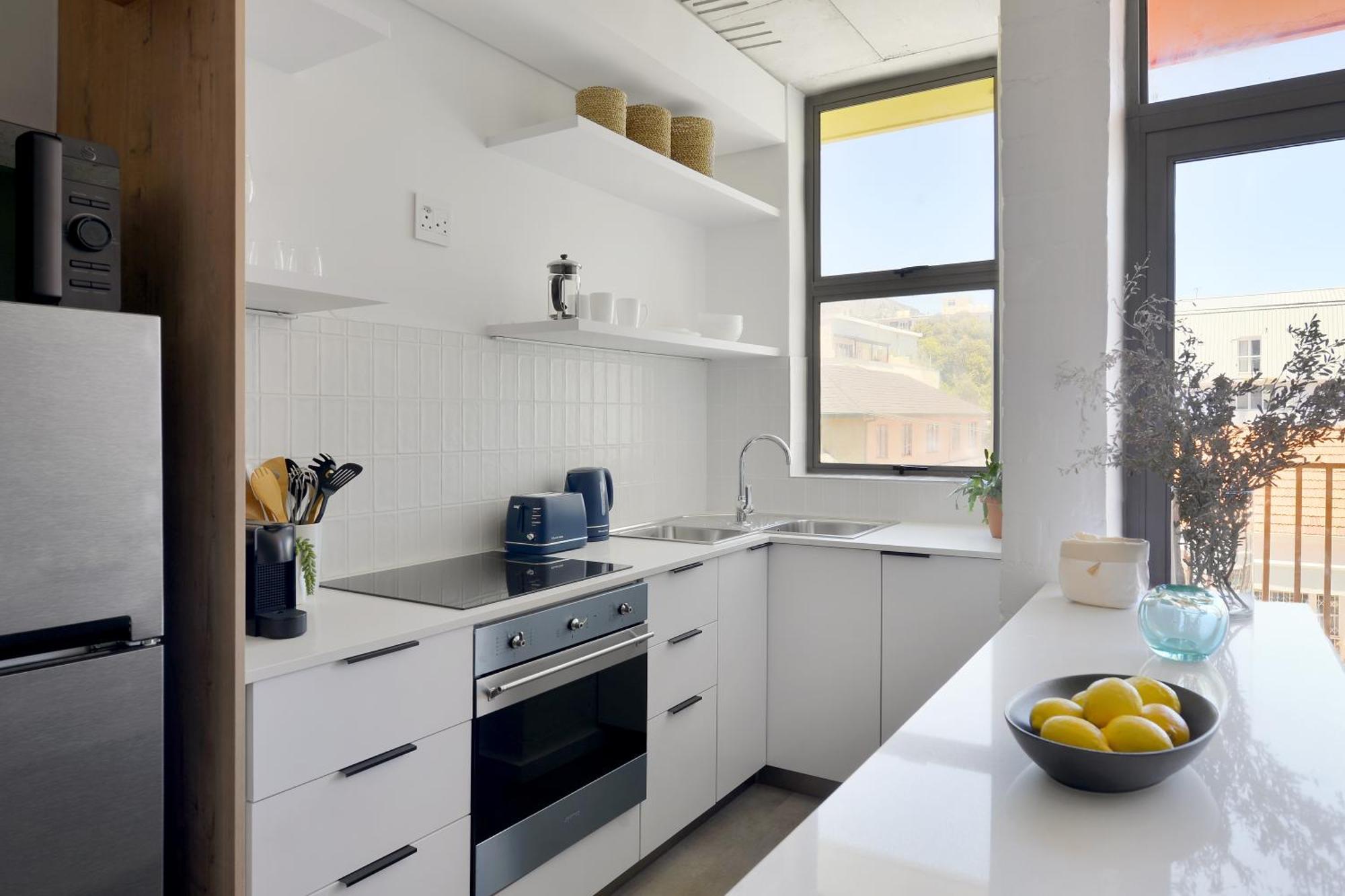 Sixonn By Fluent - Serviced Apartments Cape Town Room photo