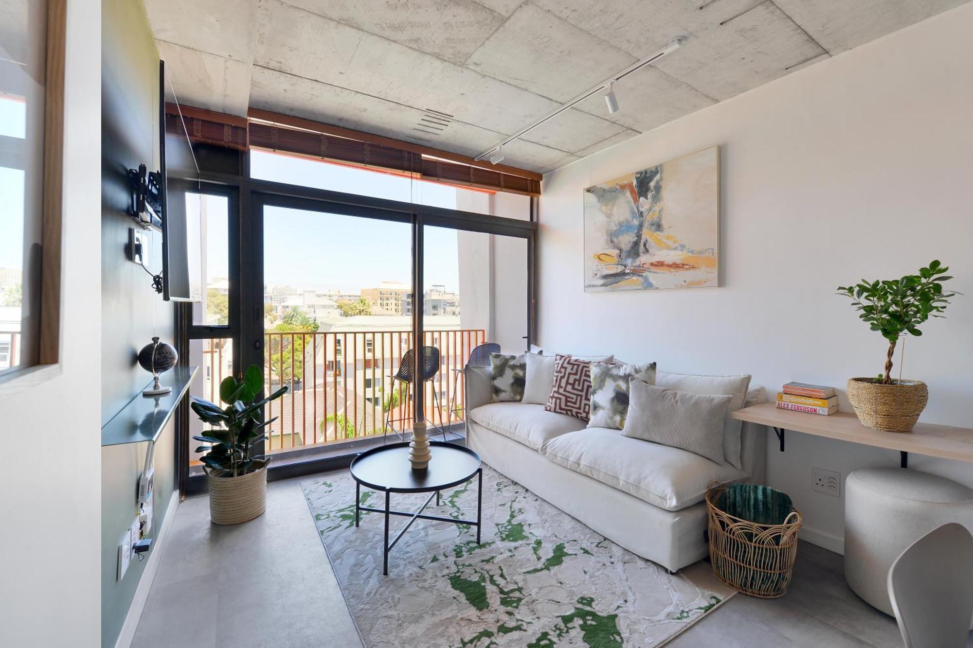 Sixonn By Fluent - Serviced Apartments Cape Town Room photo
