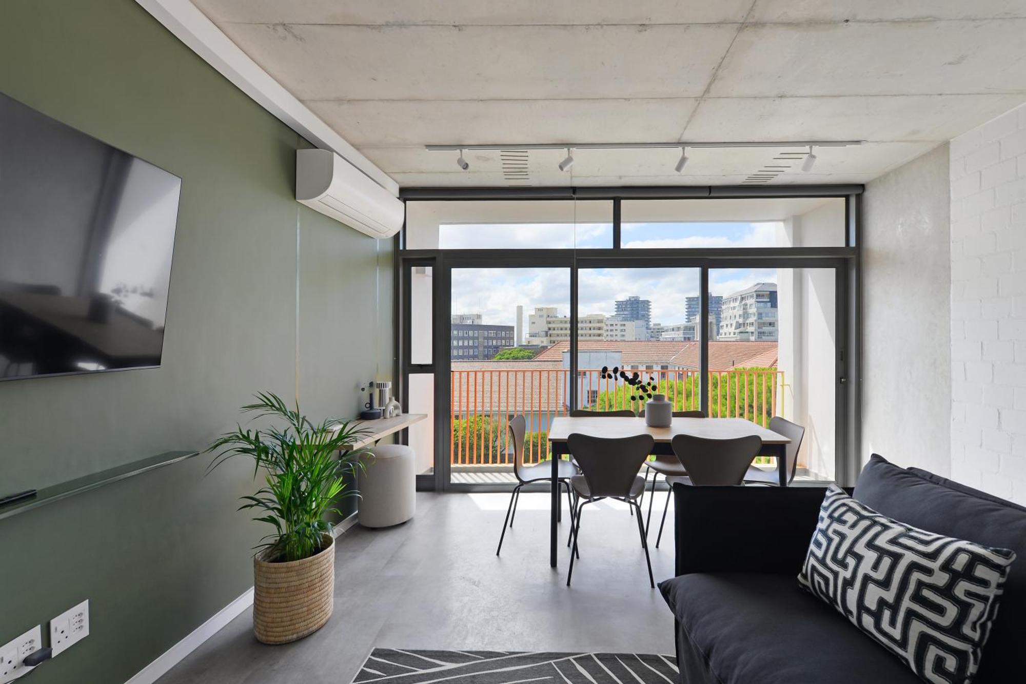 Sixonn By Fluent - Serviced Apartments Cape Town Room photo