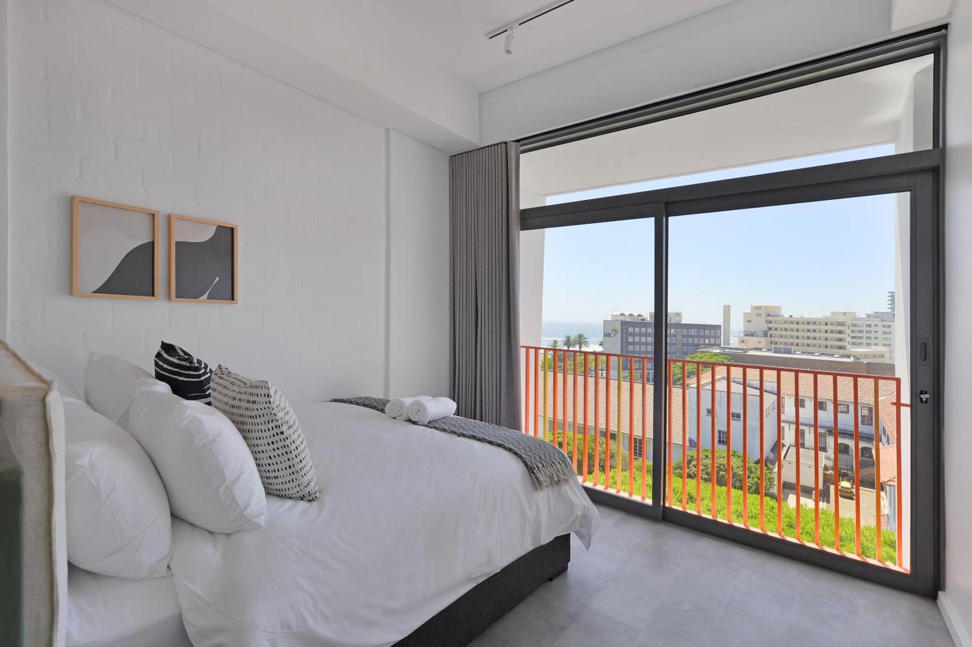 Sixonn By Fluent - Serviced Apartments Cape Town Room photo