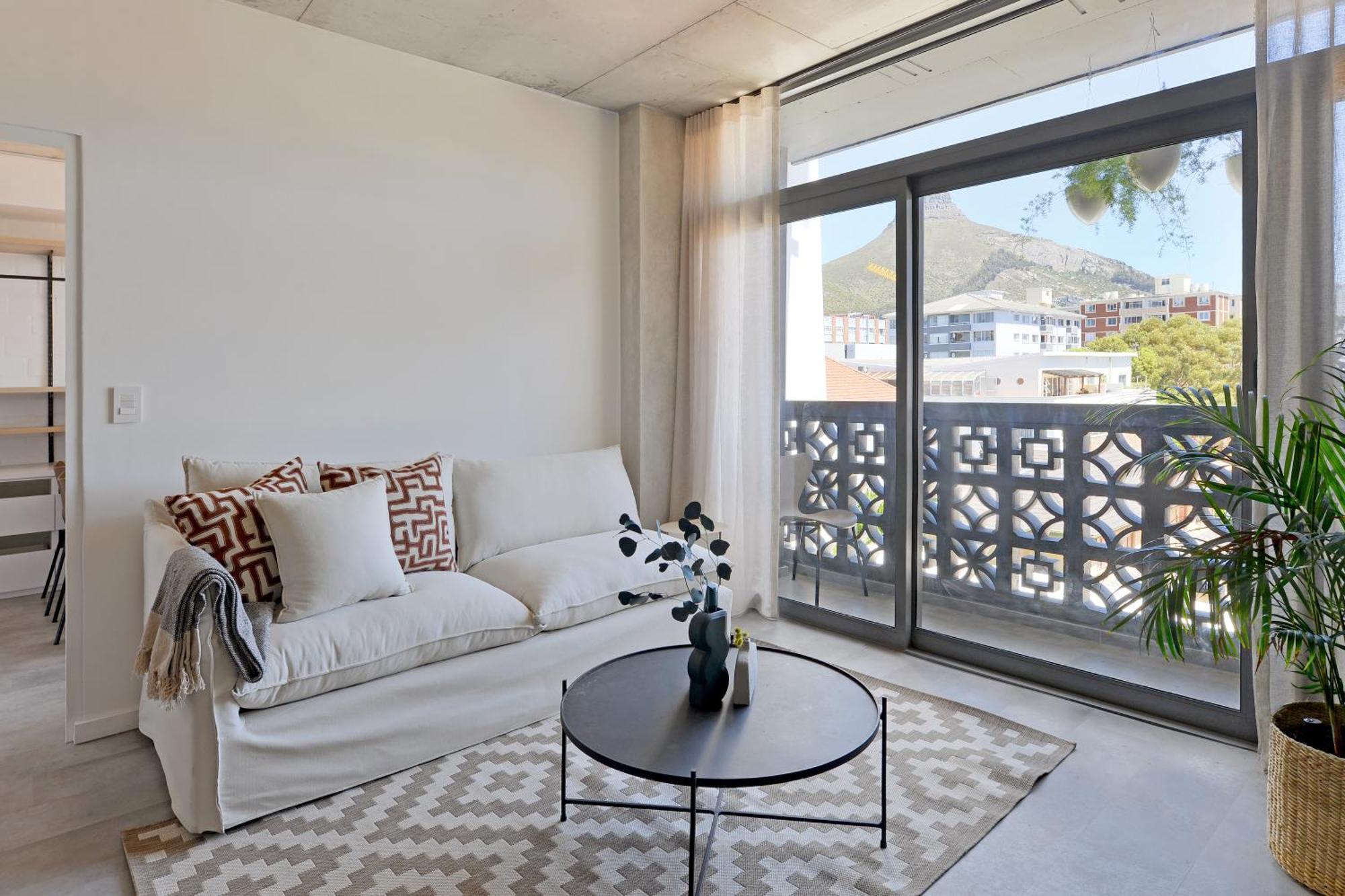 Sixonn By Fluent - Serviced Apartments Cape Town Room photo
