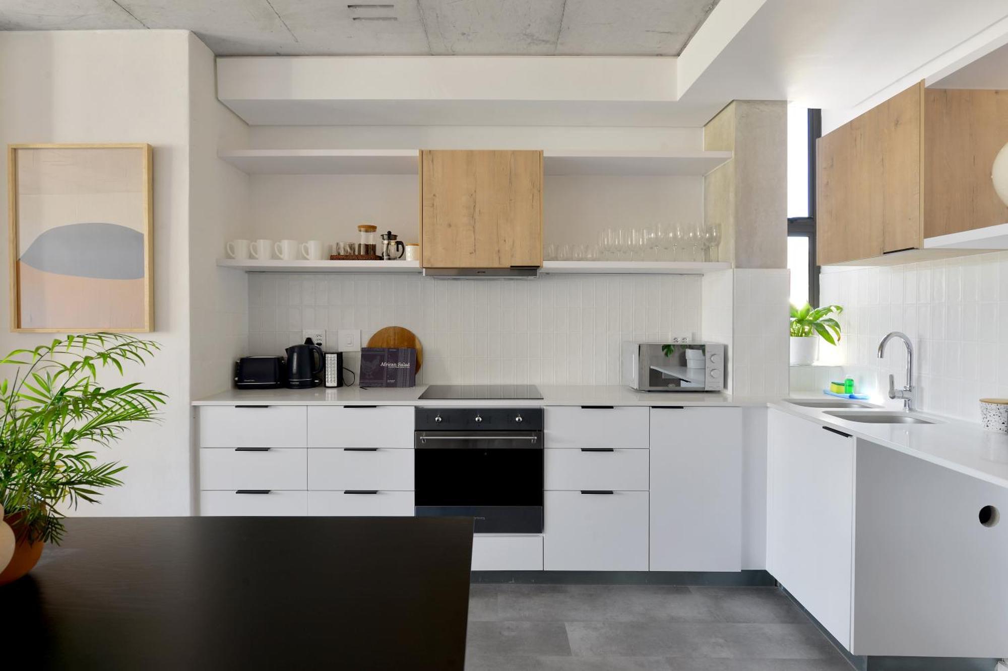 Sixonn By Fluent - Serviced Apartments Cape Town Room photo