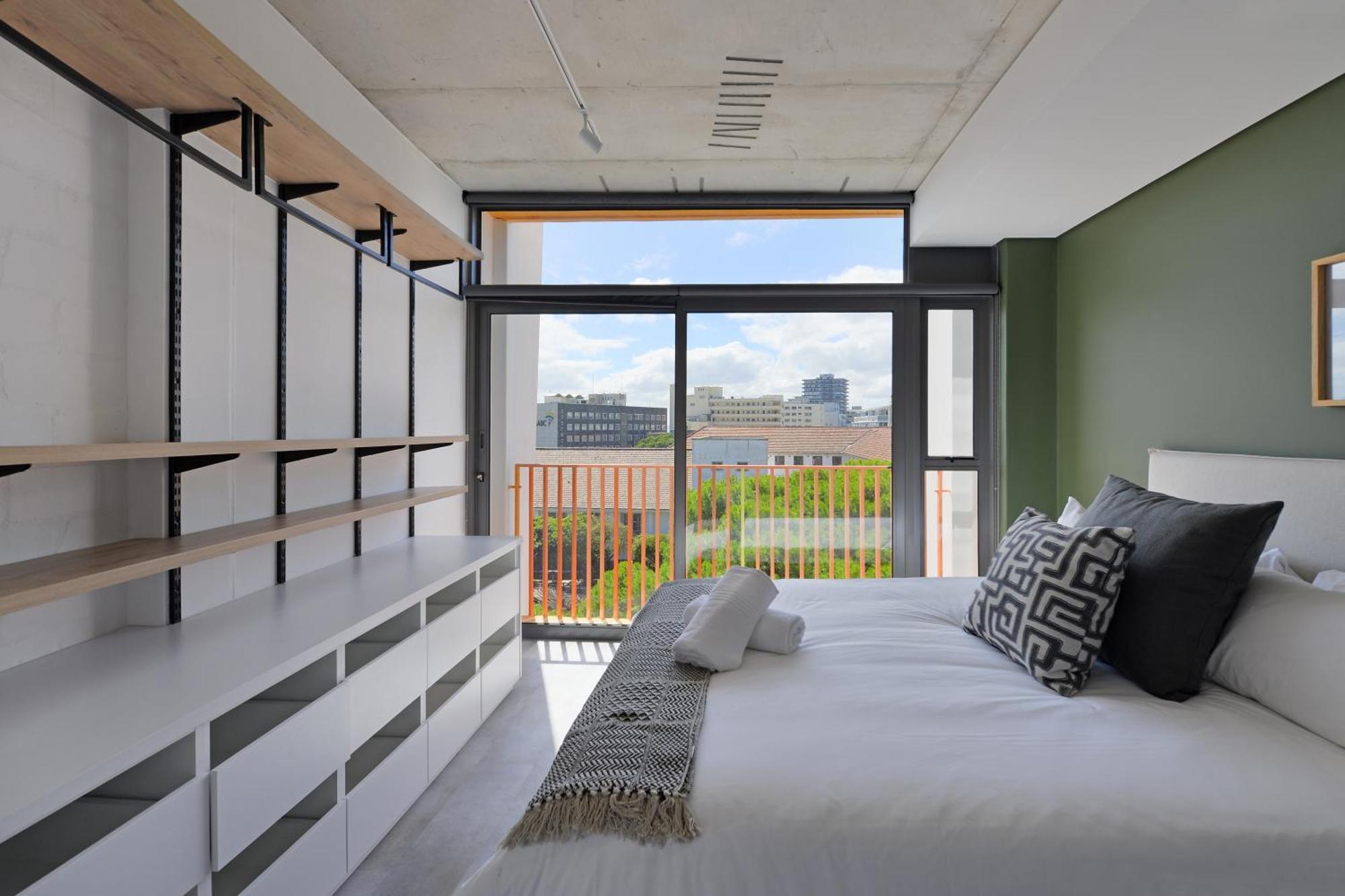 Sixonn By Fluent - Serviced Apartments Cape Town Room photo